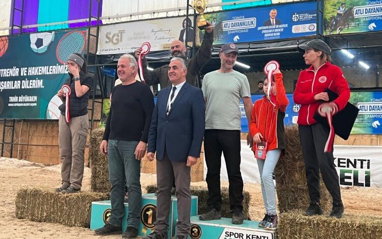 Atlı Dayanıklılık Yarışmaları’nda kupalar sahiplerini buldu