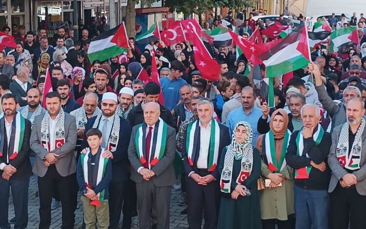 Yeşilli’de Filistin’e destek mitingi düzenlendi Yeşilli’de Filistin’e destek mitingi düzenlendi