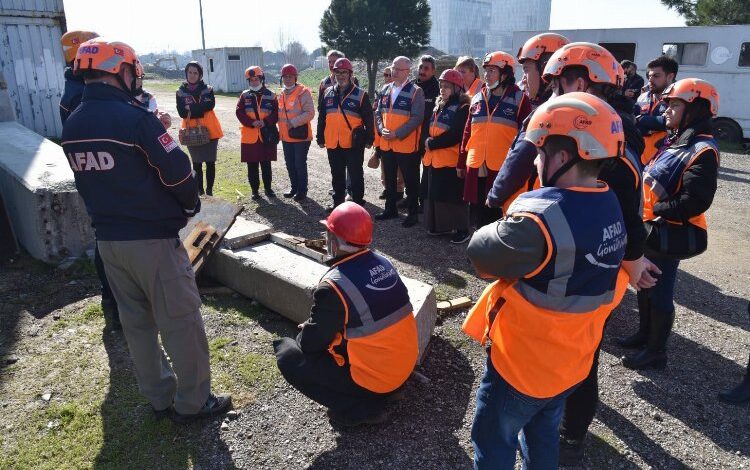 Bursa’da doğal afet gününde ‘Mahalle Afet Timi’ vurgusu Bursa’da doğal afet gününde ‘Mahalle Afet Timi’ vurgusu