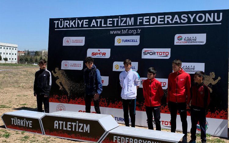 Nevşehirli atletlerden madalya başarısı