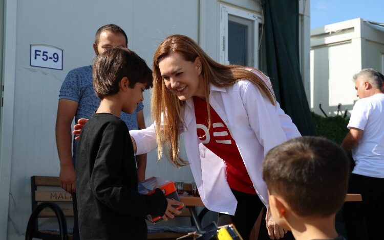 Dokuz Eylül’den Malatya ve Hatay’a moral ziyareti