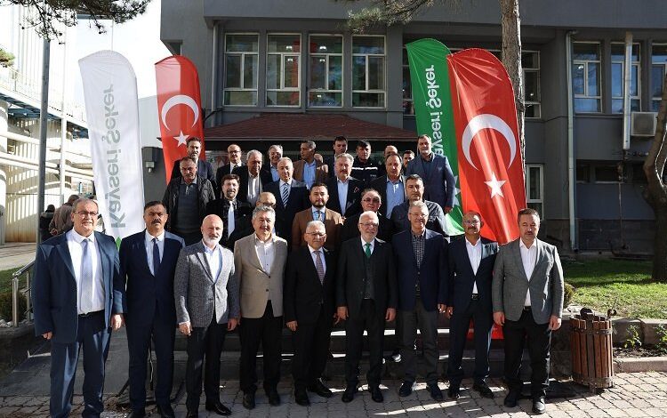 Kayseri Şeker ailesi AK Parti’yi ağırladı Kayseri Şeker ailesi AK Parti’yi ağırladı