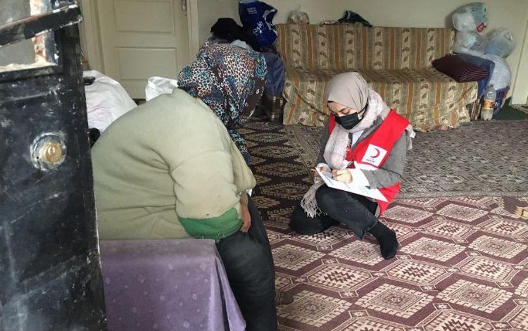 Bursa Büyükorhan’da ihtiyaç sahiplerini Kızılay sıcaklığı