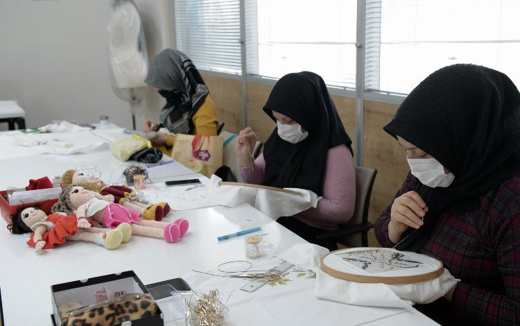 Bursa’da OSMEK kadınların yaşamına ışık tutuyor