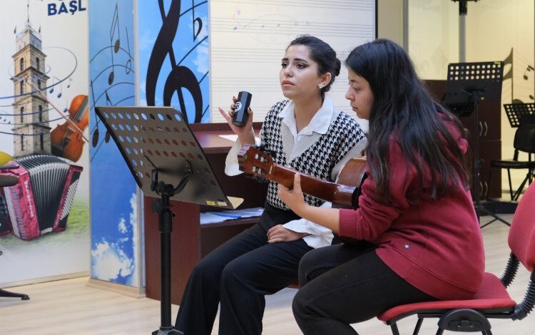 Bursa’da sokakların ‘tescilli’ müzisyenleri Bursa’da sokakların ‘tescilli’ müzisyenleri