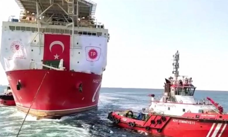 Yavuz sondaj gemisi kule sökümü için Haydarpaşa’da