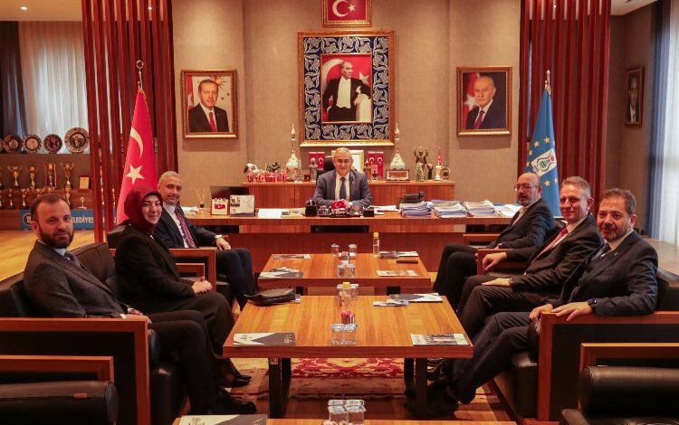 Kütahya’da AK Partili vekil adaylardan Başkan Işık’a ziyaret