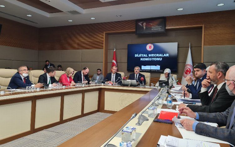 TBMM’de kritik internet yasası toplantısı başladı… Dijital Mecralar Komisyonu kritik yasa için 18’inci kez toplandı