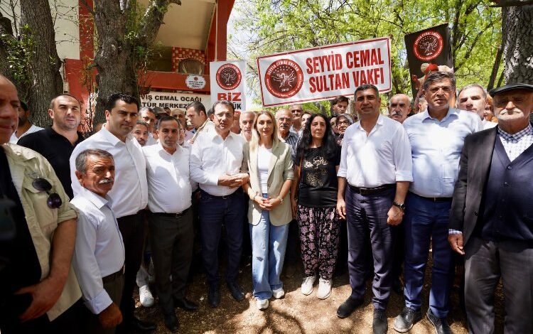 İmamoğlu çiftinden ‘Sarı Saltık’ ziyareti