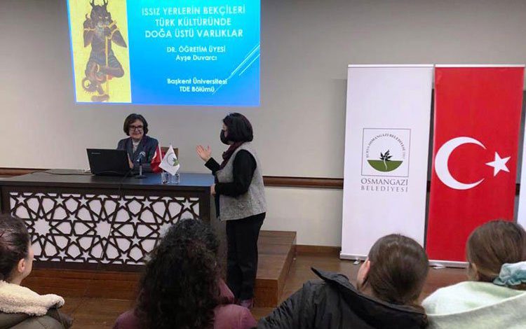 Bursa Osmangazi Şadırvanlı Han’da edebiyat söyleşisi Bursa Osmangazi Şadırvanlı Han’da edebiyat söyleşisi