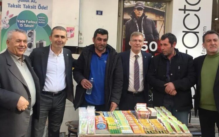 İYİ Parti İzmit sahaya indi İYİ Parti İzmit sahaya indi