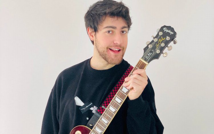 Bülent Berke İmren, müzik piyasası ile buluşuyor