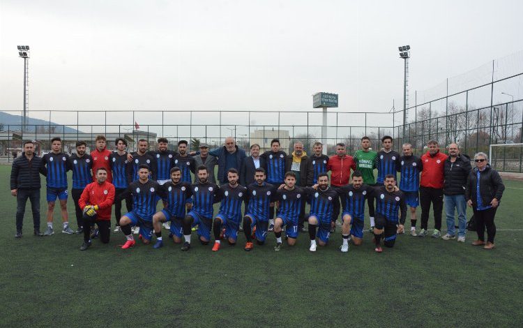 Bursa Gemlik Acara Gürcüleri Derneği’nden Gemlik Zeytinspor’a destek Bursa Gemlik Acara Gürcüleri Derneği’nden Gemlik Zeytinspor’a destek