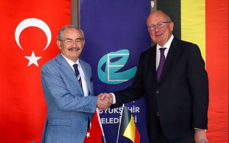 Büyükelçi Huynen’den Büyükerşen’e ziyaret Büyükelçi Huynen’den Büyükerşen’e ziyaret