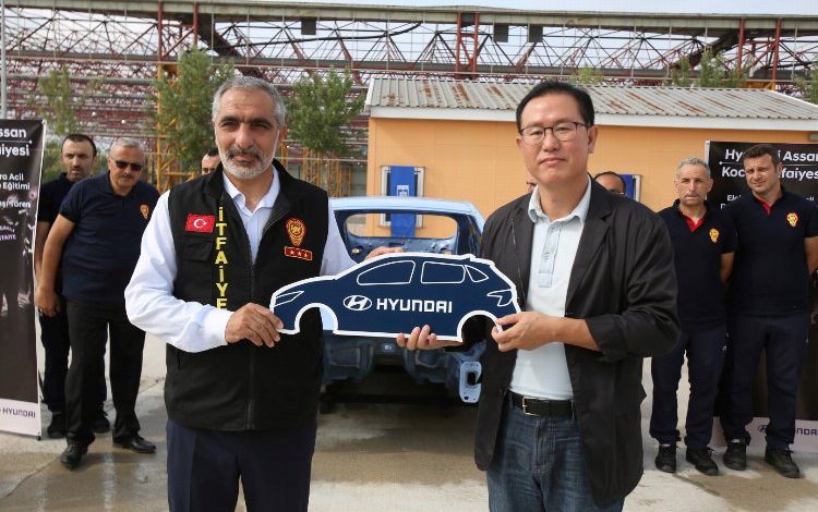 Kocaeli itfaiyesine 3 yeni gövde araç Kocaeli itfaiyesine 3 yeni gövde araç