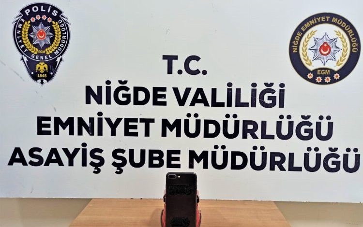 Niğde’de cep telefonu hırsızı yakalandı.