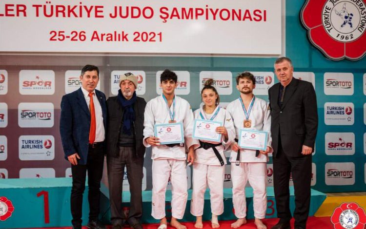 Osmangazili judoculardan bronz madalya Osmangazili judoculardan bronz madalya