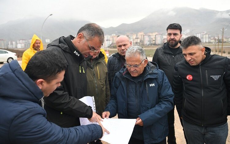 Kayseri canla başla deprem yaralarını sarıyor Kayseri canla başla deprem yaralarını sarıyor