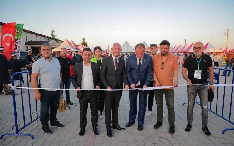 Kütahya Festivali kapılarını açtı Kütahya Festivali kapılarını açtı