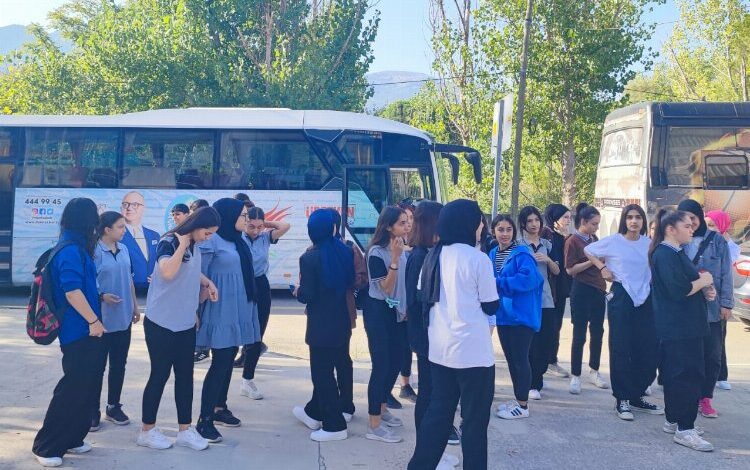 Manisa Belediyesi öğrencileri kitapla buluşturdu