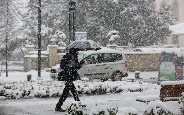 Yeni Yürüyüş Yolu kar altında bir başka güzel Yeni Yürüyüş Yolu kar altında bir başka güzel