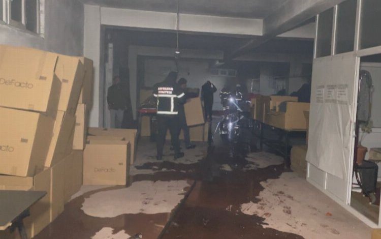 Adıyaman’da tekstil fabrikasında yangın Adıyaman’da tekstil fabrikasında yangın
