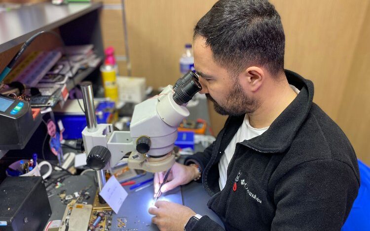 Tuşlu telefonlar yeniden vitrinde