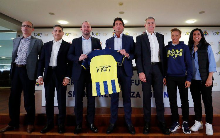 Fenerbahçe’den Fenerbahçe’ye sponsorluk Fenerbahçe’den Fenerbahçe’ye sponsorluk