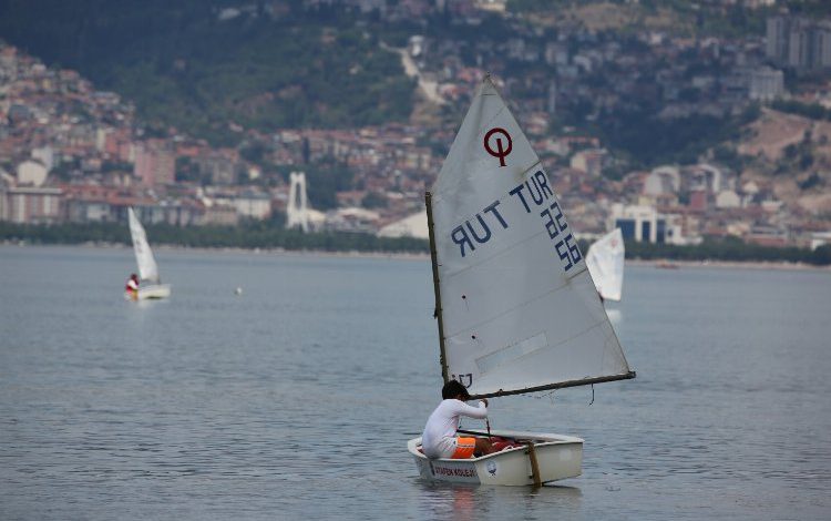 Kocaeli’de yelken yarışlarında ödül heyecanı