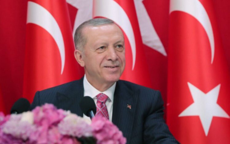 Cumhurbaşkanı Erdoğan’dan “Babalar Günü” mesajı Cumhurbaşkanı Erdoğan’dan “Babalar Günü” mesajı