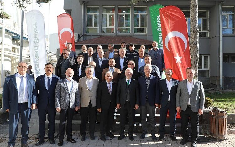 Mustafa Elitaş’tan Kayseri Şeker övgüsü Mustafa Elitaş’tan Kayseri Şeker övgüsü