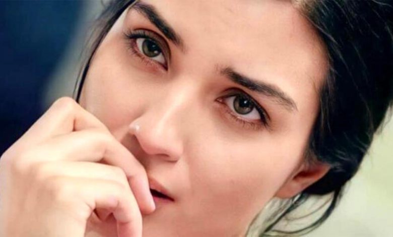 Tuba Büyüküstün’den haber var