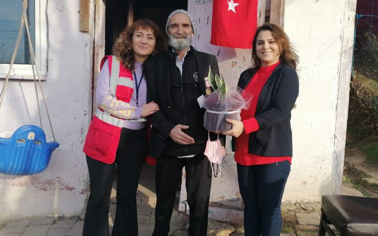 Kocaeli İzmit’te şehit ailesine ve Kıbrıs gazisine ziyaret