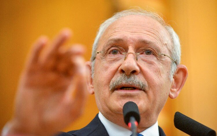 Kılıçdaroğlu hukukçuları ‘korkaklık’ ve ‘adaletsizlik’le suçladı! Kılıçdaroğlu hukukçuları ‘korkaklık’ ve ‘adaletsizlik’le suçladı!