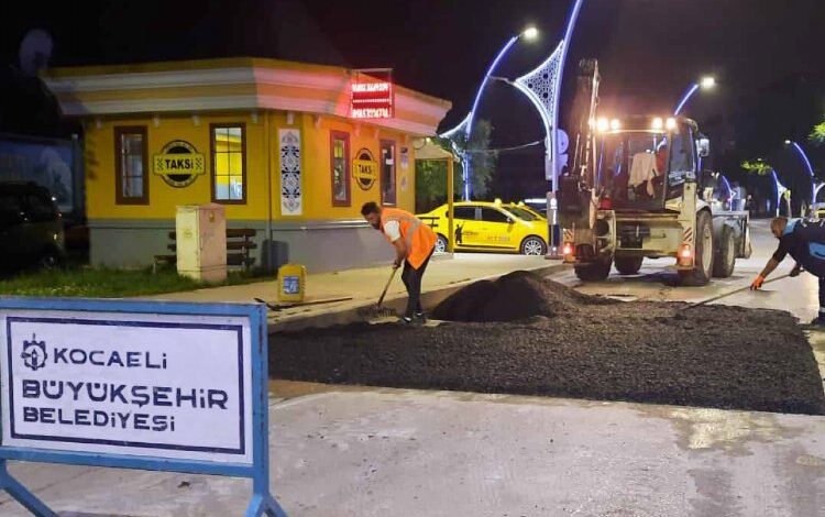 Kocaeli’de Turan Güneş Caddesi’ne gece bakımı