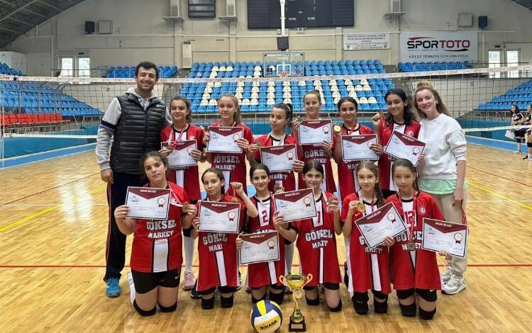 Voleybolda İpsala Atatürk Ortaokulu ‘İl Şampiyonu’ oldu