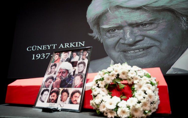 ‘Kara Murat’ son yolculuğuna uğurlandı