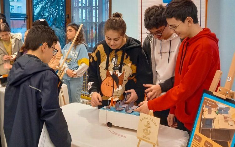 Deneyap öğrencileri projelerini sergiledi