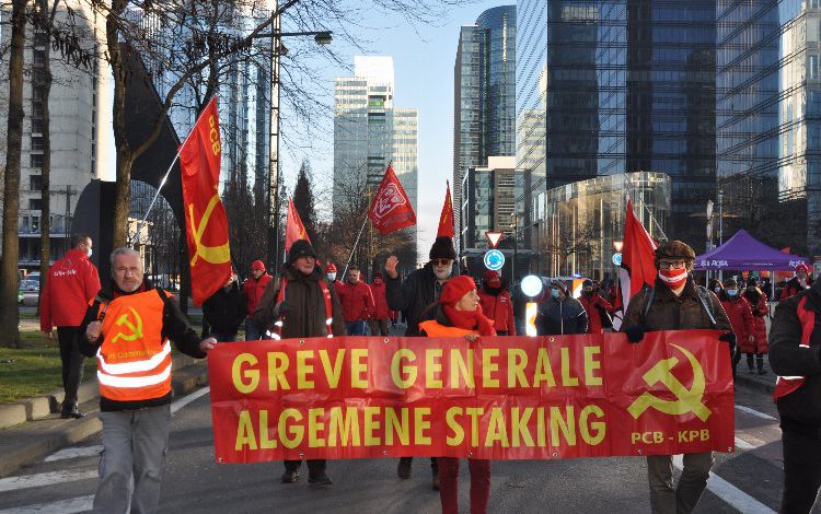 Brüksel’de işçilerden hükümete gözdağı yürüyüşü
