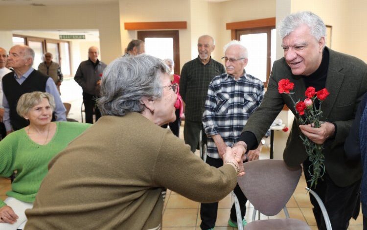 İzmir Narlıdere’de bilge çınarlara ziyaret