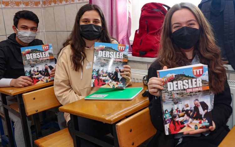 Nevşehir Belediyesi’nden üniversite adaylarına destek