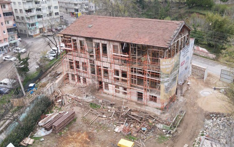 Bursa Yıldırım’da tarihi köşk ayağa kalkıyor Bursa Yıldırım’da tarihi köşk ayağa kalkıyor