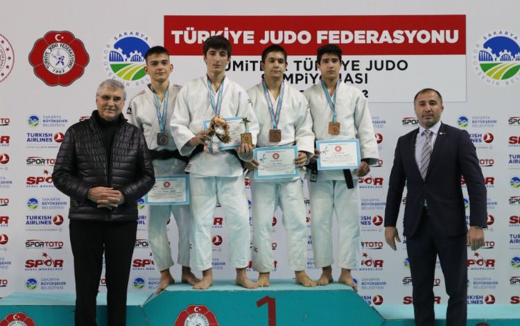 Sakarya Ümitler Judo Şampiyonası’nın açılış seremonisi gerçekleştirildi Sakarya Ümitler Judo Şampiyonası’nın açılış seremonisi gerçekleştirildi