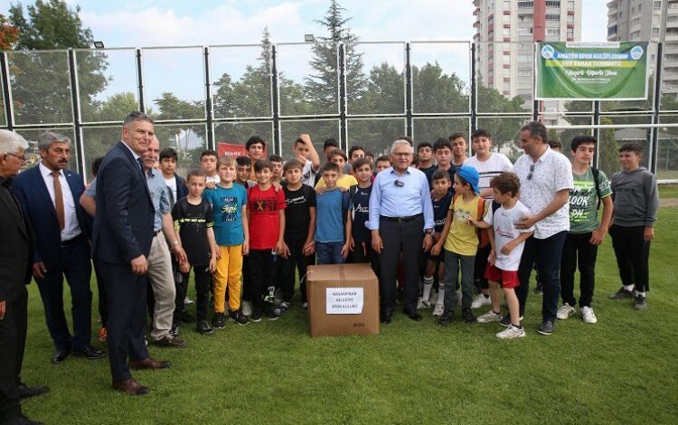 Memduh Büyükkılıç’tan 16 milyonluk hizmet Memduh Büyükkılıç’tan 16 milyonluk hizmet