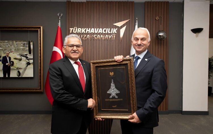 Memduh Büyükkılıç Temel Kotil’le buluştu Memduh Büyükkılıç Temel Kotil’le buluştu