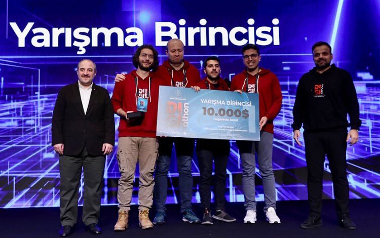 DIGIATHON 2022’de ödüller sahiplerini buldu DIGIATHON 2022’de ödüller sahiplerini buldu