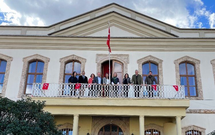 Darüşşafakalı öğretmenlerden Bursa’da tarihe yolculuk