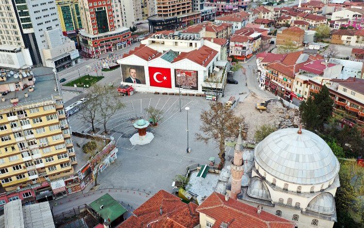 Bursa’da Şehreküstü esnafı otoparktan yana dertli Bursa’da Şehreküstü esnafı otoparktan yana dertli