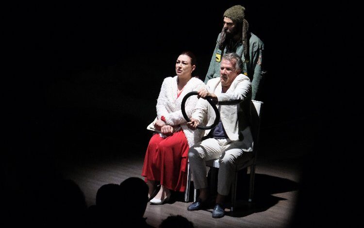 ‘Köpek, Kadın, Erkek’ Bodrum’da sahnelendi