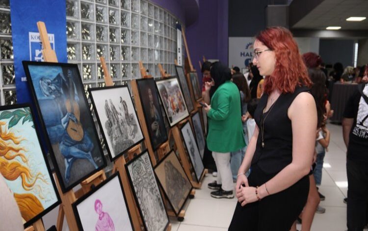 Çalışmalara yansıyan sanatsal başarı Çalışmalara yansıyan sanatsal başarı